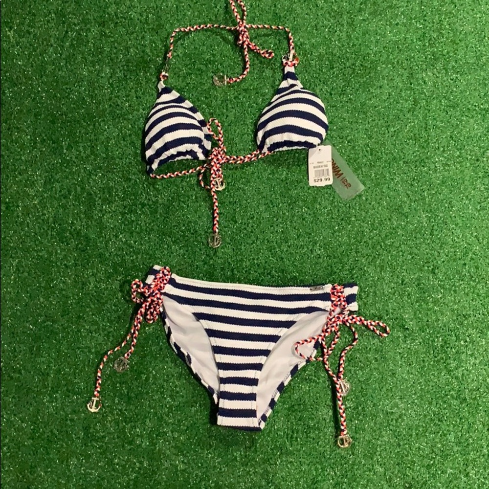 - WINGS BEACH WEAR BIKINI -